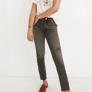Madewell The Perfect Vintage Jean in Cosner Wash: Knee-Rip Edition